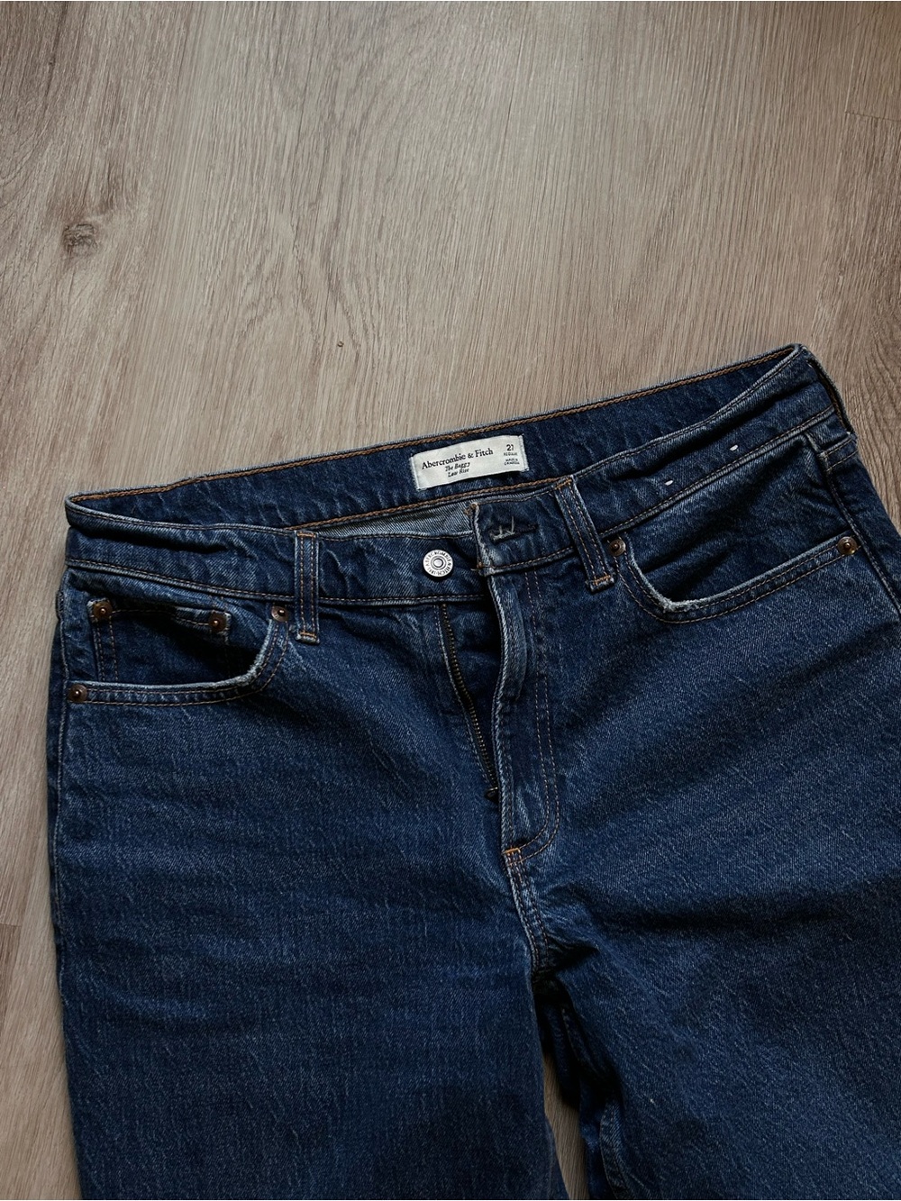 Abercrombie & Fitch Dark Blue Women’s Jeans - the Baggy low rise